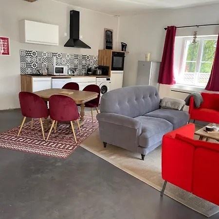 Holiday home Le Domaine D'ailleurs