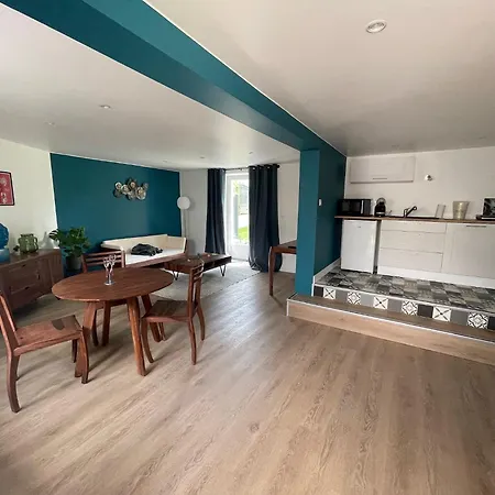 Le Domaine D'ailleurs Holiday home