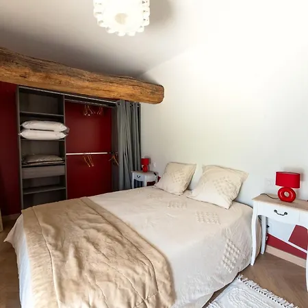 Holiday home Le Domaine D'ailleurs