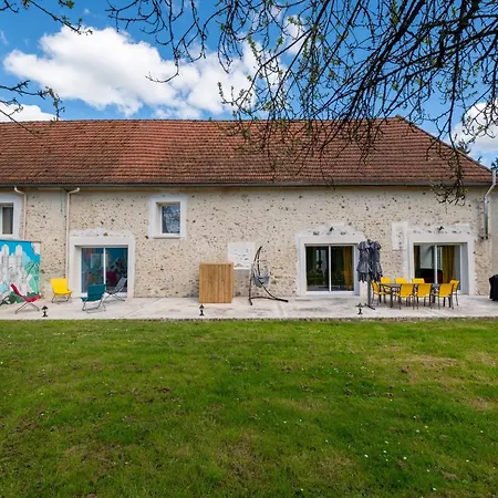 Holiday home Le Domaine D'ailleurs