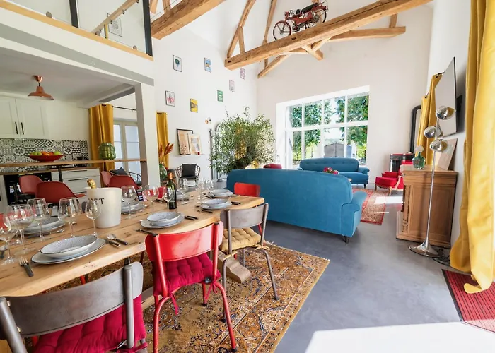 Holiday home Le Domaine D'ailleurs