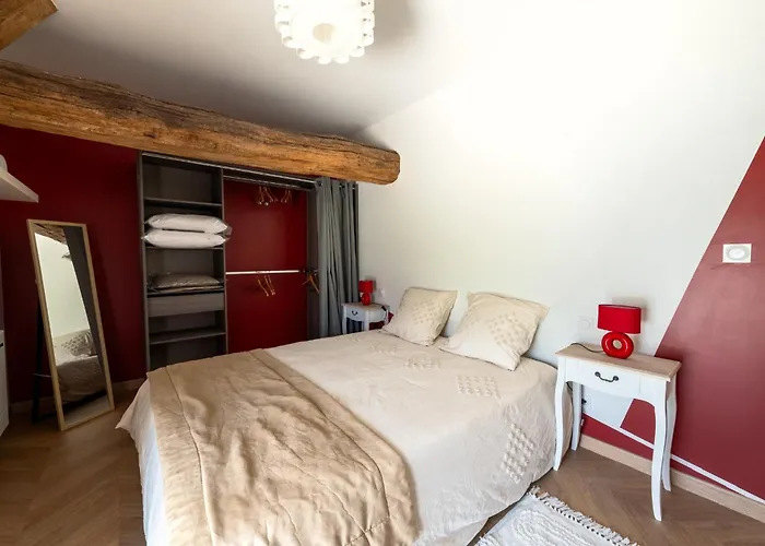 Holiday home Le Domaine D'ailleurs